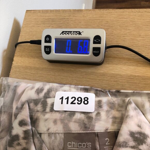 Chicos Shirt Womens 2 US Large Gray Leopard Print Button Roll Tab Sleeve Blouse - Picture 10 of 10